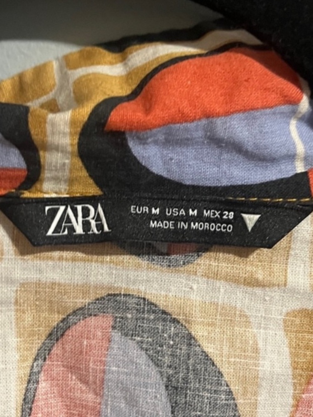 Zara Cropped Printed Blouse - Picture 7 of 7